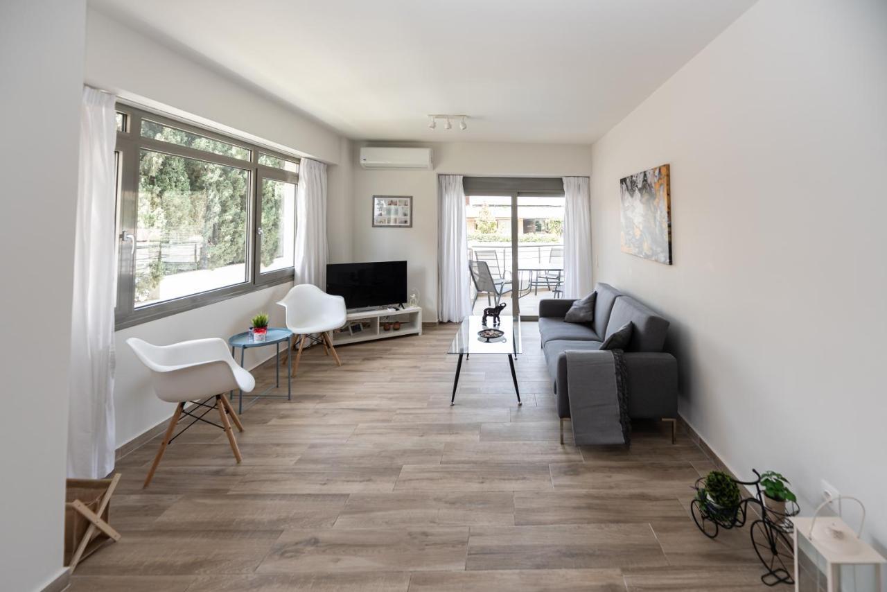Design Apartment With Swimming Pool Near The Beach Atena Exterior foto